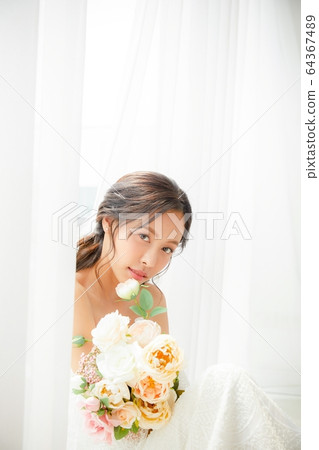 Woman bride marriage wedding bouquet dream June bride Woman bride marriage wedding bouquet dream June bride 64367489