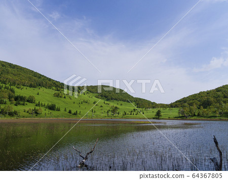 Scenery from the shore of Lake Shinonome 64367805
