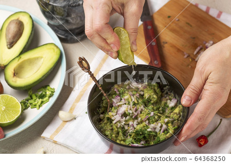 recipe, guacamole salsa verde, salsa chips, cheesy sauces, creamy avocado dip, sauce ingredients, tortilla chips 64368250