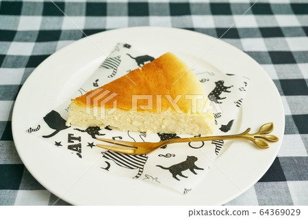 Baked Cheese Cake 64369029