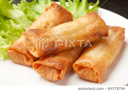 Spring roll  64379704