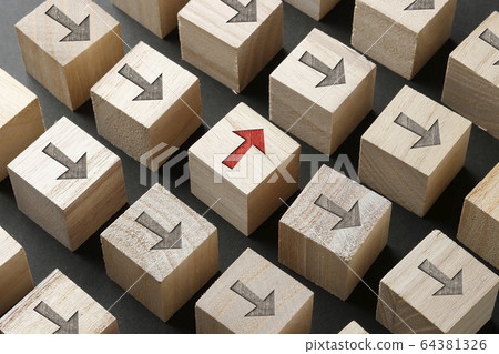 Arrow turn Arrow turn 64381326