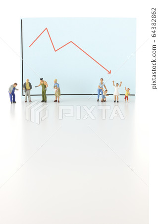 Graph data population decline Graph data population decline 64382862