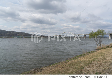 Amsa Bridge, Han River Amsa Bridge, Han River 64383618