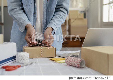 Online small business owner. 64387312