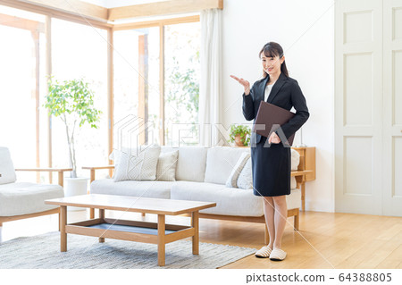 Business woman, consultation 64388805
