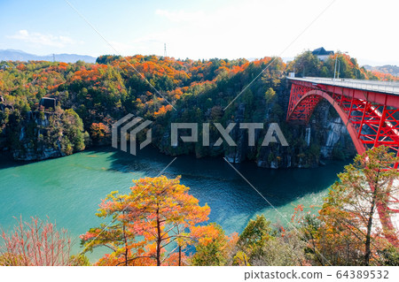 惠那橋和惠那橋（秋天） 64389532