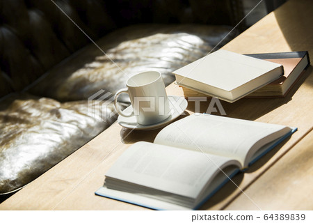 咖啡館咖啡閱讀圖像 咖啡館咖啡閱讀圖像 64389839