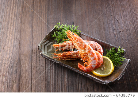 鹽烤紅蝦 64393779