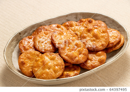 醬油糯米餅。 64397495