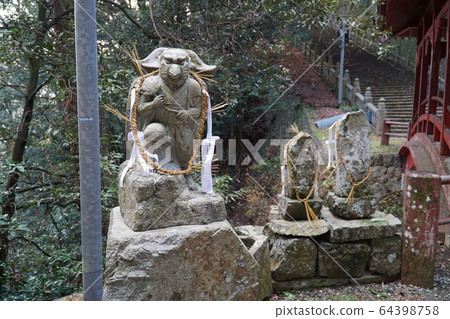 【四國36不動道聖地】德島縣三好市橋倉寺新年裝飾卡爾土天狗4號石像 【四國36不動道聖地】德島縣三好市橋倉寺新年裝飾卡爾土天狗4號石像 64398758