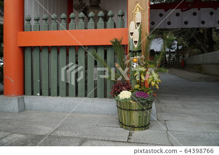 [Shikoku 88 Temples] No. 3 Kinsenji Temple Kadomatsu in front of Niomon 1 Itano-cho, Itano-gun, Tokushima Prefecture 64398766