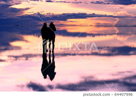 Uyuni salt lake Uyuni salt lake 64407996