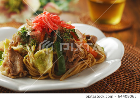Sauce Fried Noodles Sauce Fried Noodles 64409063