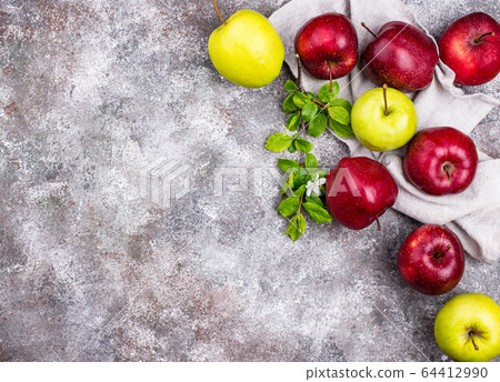 Fresh red and green ripe apples 64412990