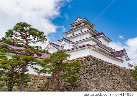 Blue sky and Tsuruga castle (Wakamatsu castle), Aizuwakamatsu city, Fukushima prefecture Blue sky and Tsuruga castle (Wakamatsu castle), Aizuwakamatsu city, Fukushima prefecture 64414036