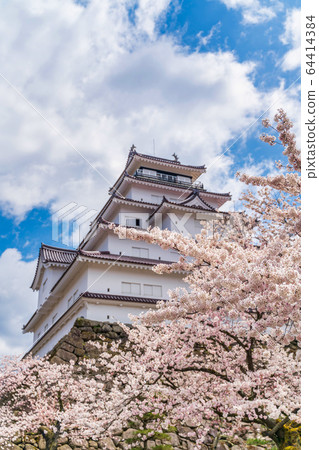 Spring Tsuruga Castle (Wakamatsu Castle), Aizuwakamatsu City, Fukushima Prefecture 64414384