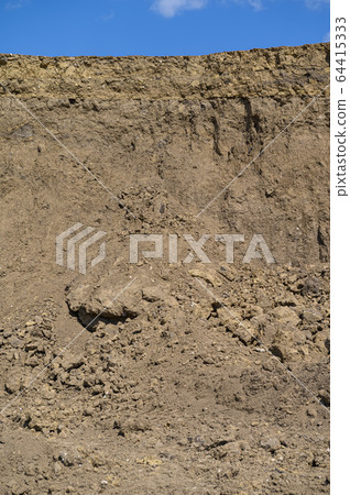 slit of ground 64415333