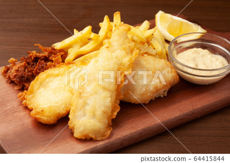 Fish and chips 64415844
