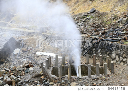 地獄谷溫泉噴泉 64418456