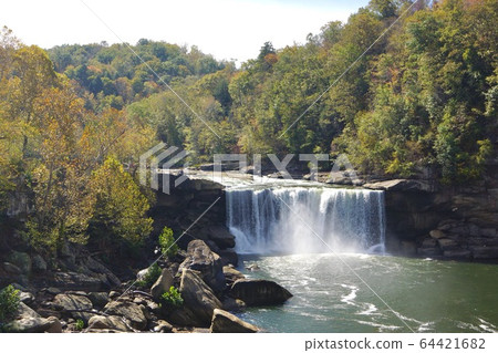 Cumberland Falls Kentucky, USA 64421682