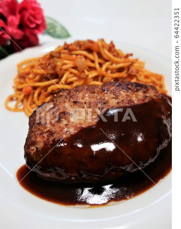 Homemade hamburger and spaghetti meat sauce Homemade hamburger and spaghetti meat sauce 64422351