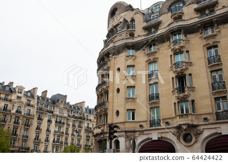 The streets of Paris 64424422