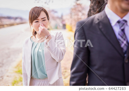 Spring woman Spring woman 64427283
