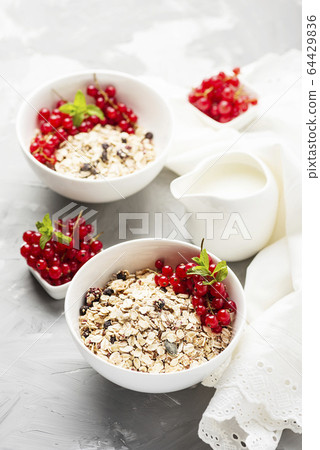 Homemade granola with currant 64429836