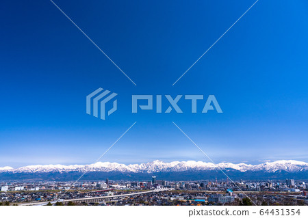 《Toyama Prefecture》 Scenery of Toyama City with a view of the Tateyama Mountain Range 《Toyama Prefecture》 Scenery of Toyama City with a view of the Tateyama Mountain Range 64431354