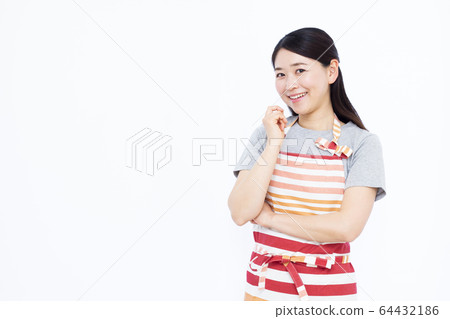 30s Housewife 64432186