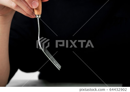 Eater, person with a fork 64432902