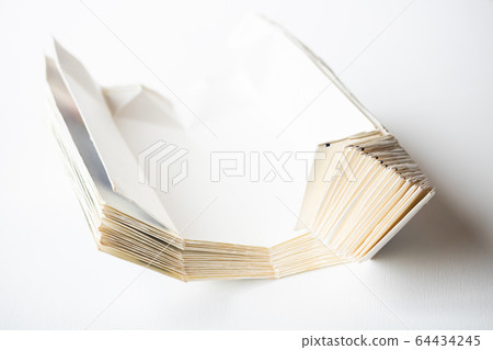 Recyclable garbage / milk pack 64434245