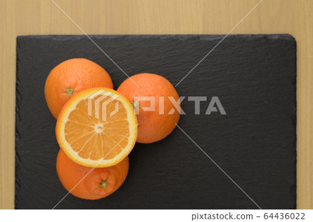 Plate of Mineo La Orange 64436022
