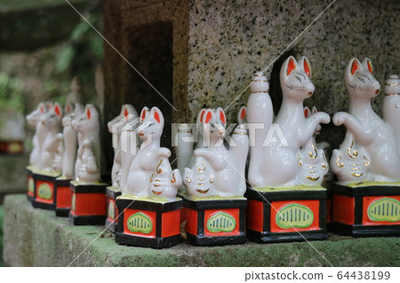 Sasuke Inari Shrine (Kamakura) Sasuke Inari Shrine (Kamakura) 64438199