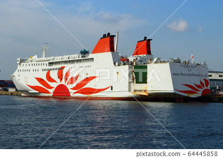 Ferry Sunflower Aibori anchored at Nanko, Osaka 64445858