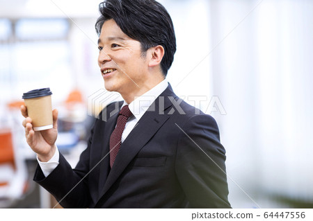 Businessman 40s Businessman 40s 64447556