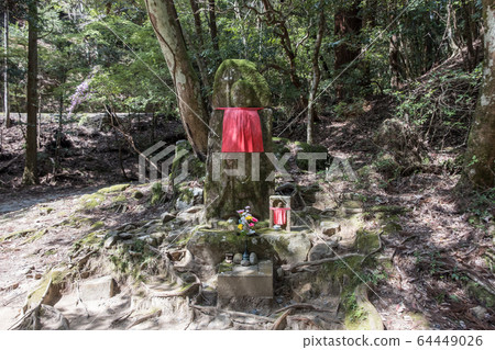 Kasugayama Promenade, Niseki Jizo 64449026