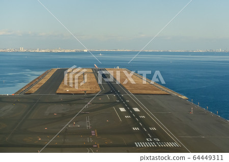 從東京國際機場羽田機場D跑道起飛的飛機 64449311