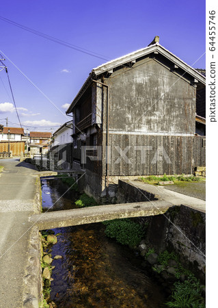 Kurayoshi City Uchibuki Tamagawa Traditional Buildings Preservation District (Kurayoshi City, Tottori Prefecture) Kurayoshi City Uchibuki Tamagawa Traditional Buildings Preservation District (Kurayoshi City, Tottori Prefecture) 64455746