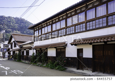 Kurayoshi City Uchibuki Tamagawa Traditional Buildings Preservation District (Kurayoshi City, Tottori Prefecture) Kurayoshi City Uchibuki Tamagawa Traditional Buildings Preservation District (Kurayoshi City, Tottori Prefecture) 64455757
