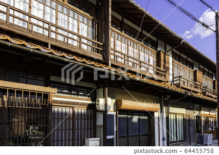 Kurayoshi City Uchibuki Tamagawa Traditional Buildings Preservation District (Kurayoshi City, Tottori Prefecture) 64455758