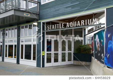 SEATTLE, WASHINGTON, USA - JAN 25th, 2017: Main entrance of the Seattle Aquarium at the waterfront 64458029
