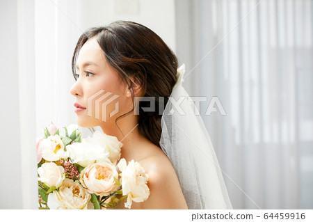 Beautiful woman bride bride bridal dress model human figure material 64459916