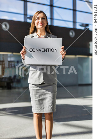 Portrait of young attractive businesswoman Portrait of young attractive businesswoman 64461231
