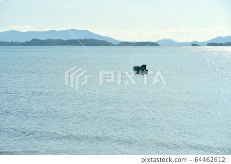 漂浮在瀨戶內海的漁船 岡山縣岡山市東區 2 64462612