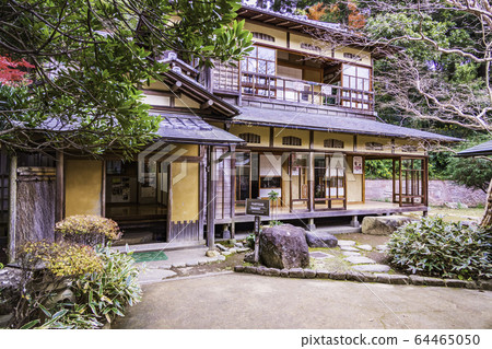 (靜岡縣)熱海梅園新平中山紀念堂 (靜岡縣)熱海梅園新平中山紀念堂 64465050
