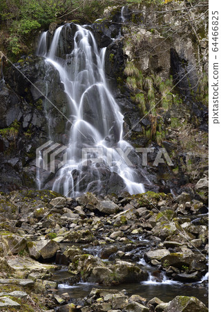 Futatsu Falls (Toyooka City, Hyogo Prefecture) Futatsu Falls (Toyooka City, Hyogo Prefecture) 64466825