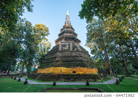 Old brick stupa of Wat or temple Chedi Luang Chiang saen ,Chiang rai Thailand. 64471982