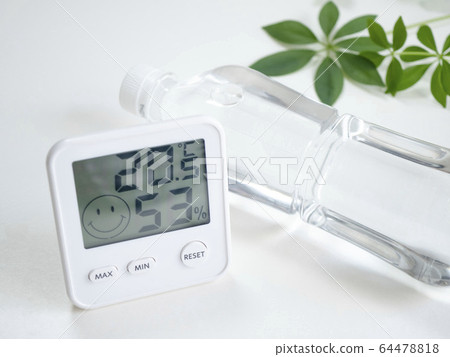 Thermo-hygrometer water infection prevention 64478818